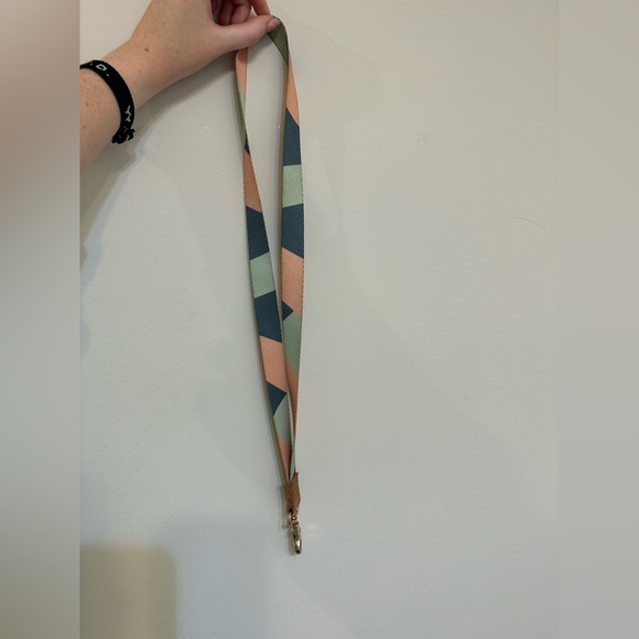 Thread wallets lanyard - Picture 3 of 3